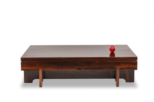 Art deco style coffee table in rosewood. Circa 1970.