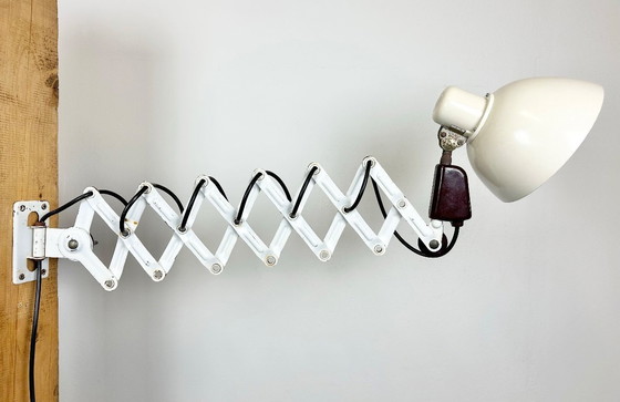 Image 1 of Lampada a forbice industriale della Germania dell'Est di VEB Zweckleuchtenbau Dresden, anni '50