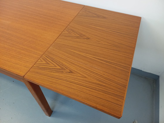 Image 1 of Vintage 60's Scandinavische stijl teakhouten eettafel met verlengstukken