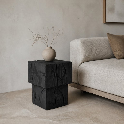 Rustic Sculptural Side Table / Stool, Burnt Black Oak Wood, Carved, Unique, Logniture – bijzettafels
