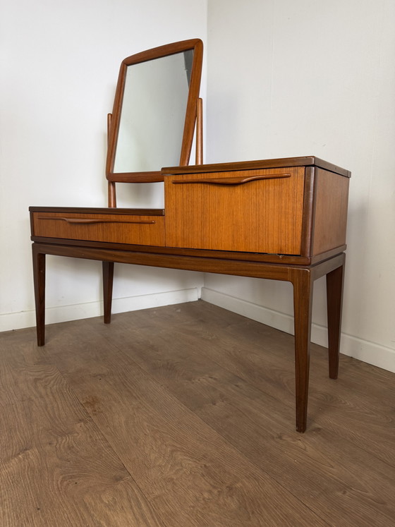 Image 1 of Skandinavischer Teakholz-Schminktisch mit verstellbarem Spiegel – 1960er Jahre
