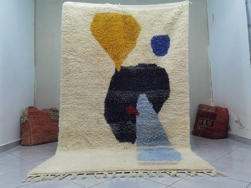 Handmade Traditional Moroccan Berber Rug, Size 2/3 M