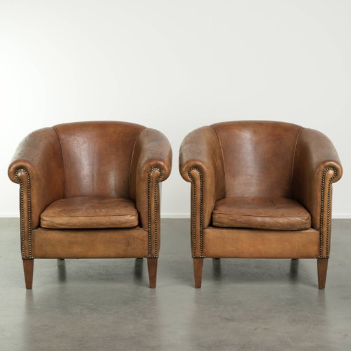 2x Sillón Club Grande y Robusto de Cuero de Oveja Vintage con una Hermosa Pátina