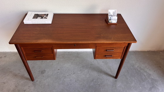 Image 1 of Vintage Deens bureau teak