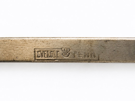 Image 1 of Svenskt Tenn – "Swedish Grace" tinnen spiegel met strik (1920-30)