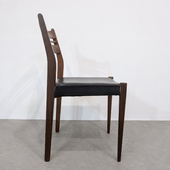 Image 1 of Set van zes Scandinavische vintage teakhouten stoelen uit de jaren 60.