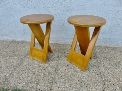 Een paar opklapbare krukjes van Roger Tallon, Sentou-editie, Frankrijk, 1980. – Wood (photo 2 of 14)