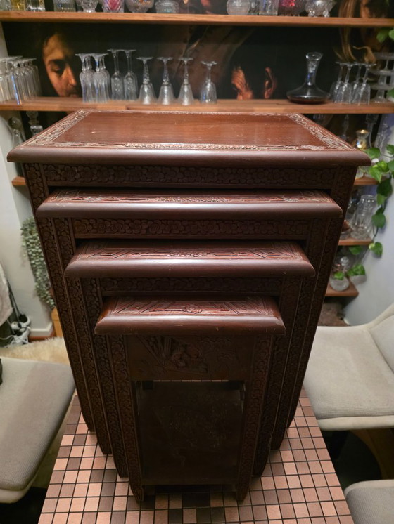 Image 1 of Mesas nido chinas – George Zee & Co (Hong Kong) – madera dura tallada a mano – juego de 4