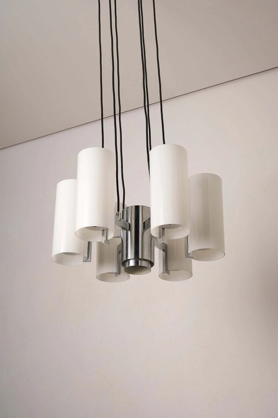 Lustre chromé à six bras avec diffuseurs cylindriques en verre opalin, Europe, années 1970, Plafonniers (photo 9 sur 10)