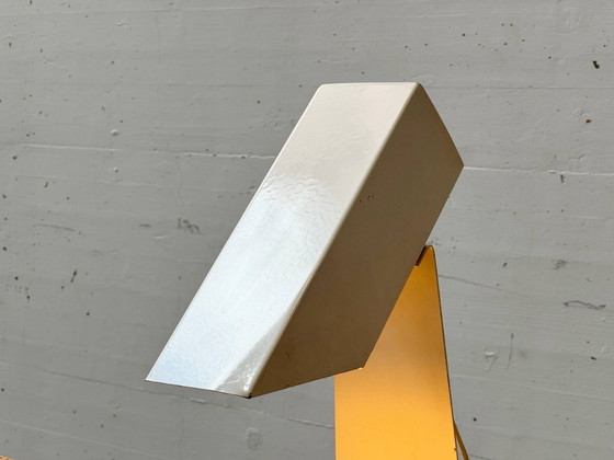 Image 1 of Minimalistische metalen tafellamp, jaren 80