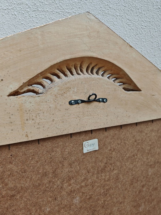 Image 1 of Miroir rectangulaire en haut avec triangle avec cadre en bois, doré de succession