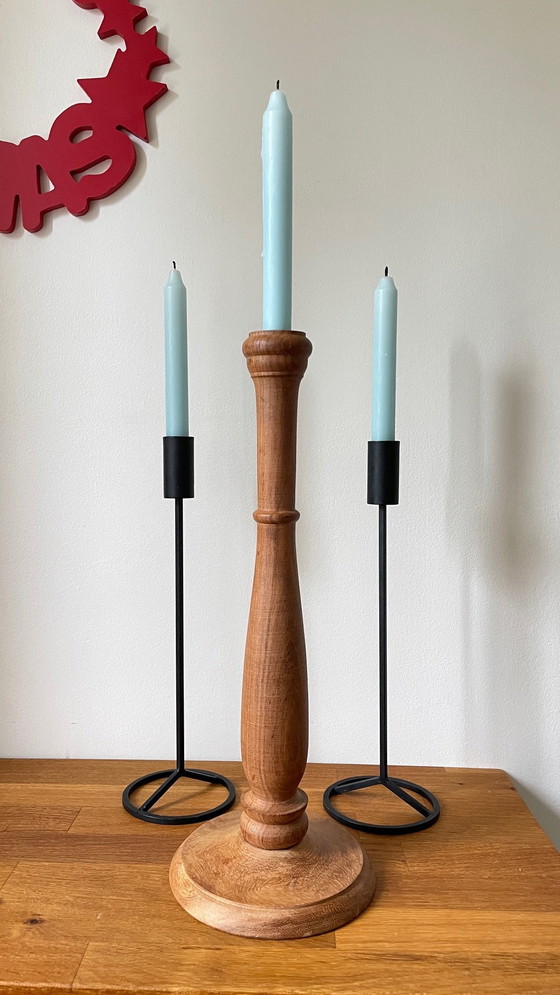 Image 1 of Trio van Teak en Vintage Stalen Kandelaars