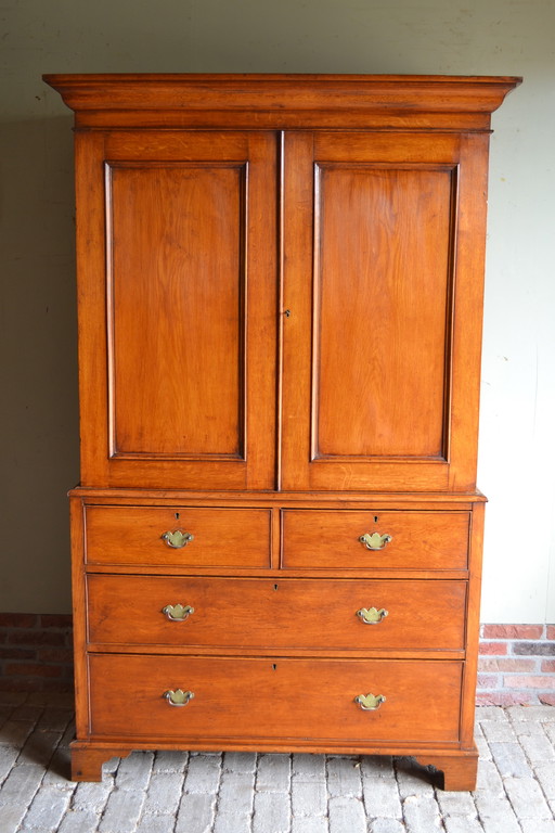 Antique oak wooden cabinet.