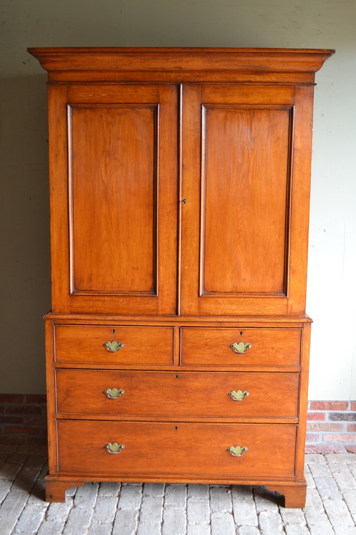 Antique oak wooden cabinet.