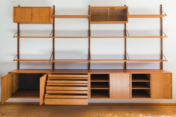 Image 1 of Modulair wandplankensysteem van Poul Cadovius voor Cado, jaren 60.