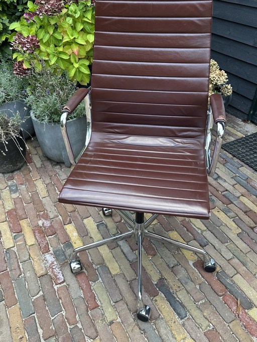 Beautiful leather Vitra Eames AE 119 chair