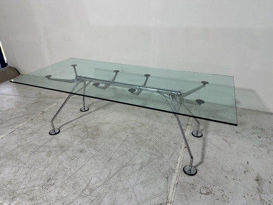 Tecno Nomos — design Sir Norman Foster, 1986 – Dining tables, Glass, Metal (photo 3 of 11)