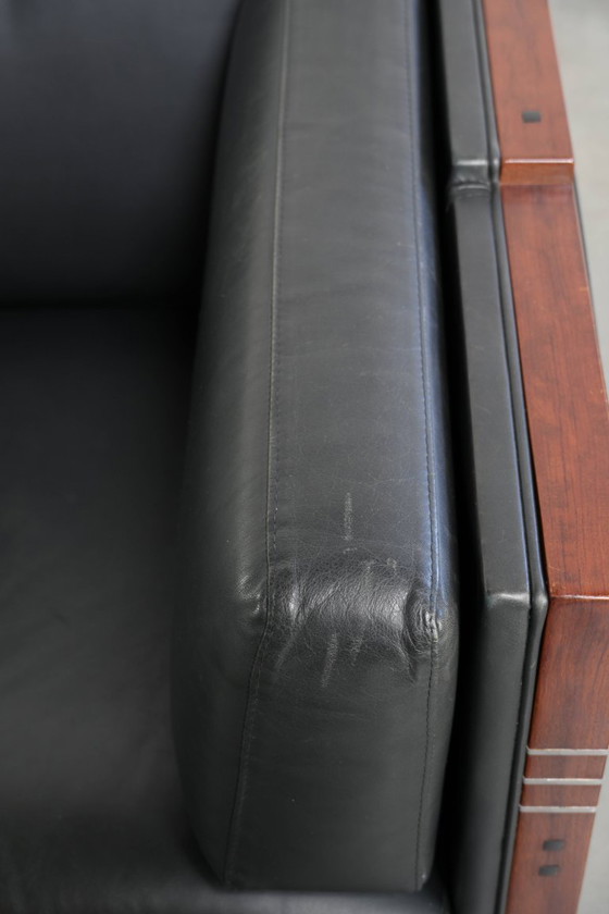 Image 1 of 2 divani a 3 posti Schuitema di alta qualità in pelle bovina nera e legno, design Art Deco.