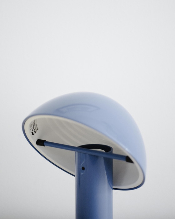 Martinelli Luce "Elmetto" tafellamp - blauw - nieuw met doos – Tafellampen, Plastic (photo 3 of 5)