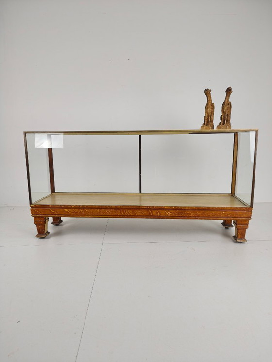 Image 1 of Bancone da negozio inglese antico in ottone – Modello stretto con misure in metri