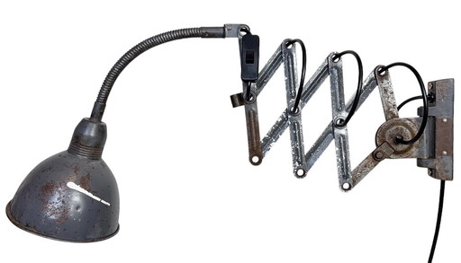 Lampada da parete industriale grigia a forbice di Elektroinstala, anni '60
