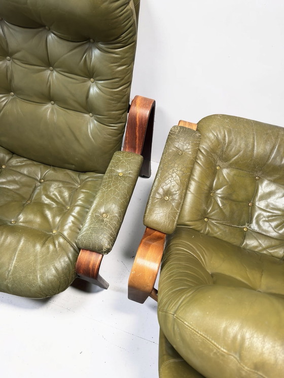 Image 1 of Set di 2 poltrone lounge verde oliva – Göte Möbler, Svezia, anni '70