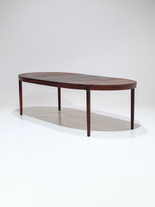 Table de salle à manger ovale extensible Harry Østergaard en palissandre, années 1960