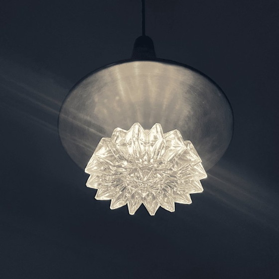 Lampe suspendue trompette en aluminium argenté, style moderne du milieu du siècle, avec diffuseur en verre (photo 7 of 15)