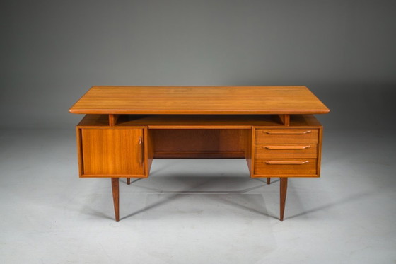 Image 1 of Escritorio modelo RT200 en teca, diseñado por Heinrich Riestenpatt, Alemania, década de 1960.
