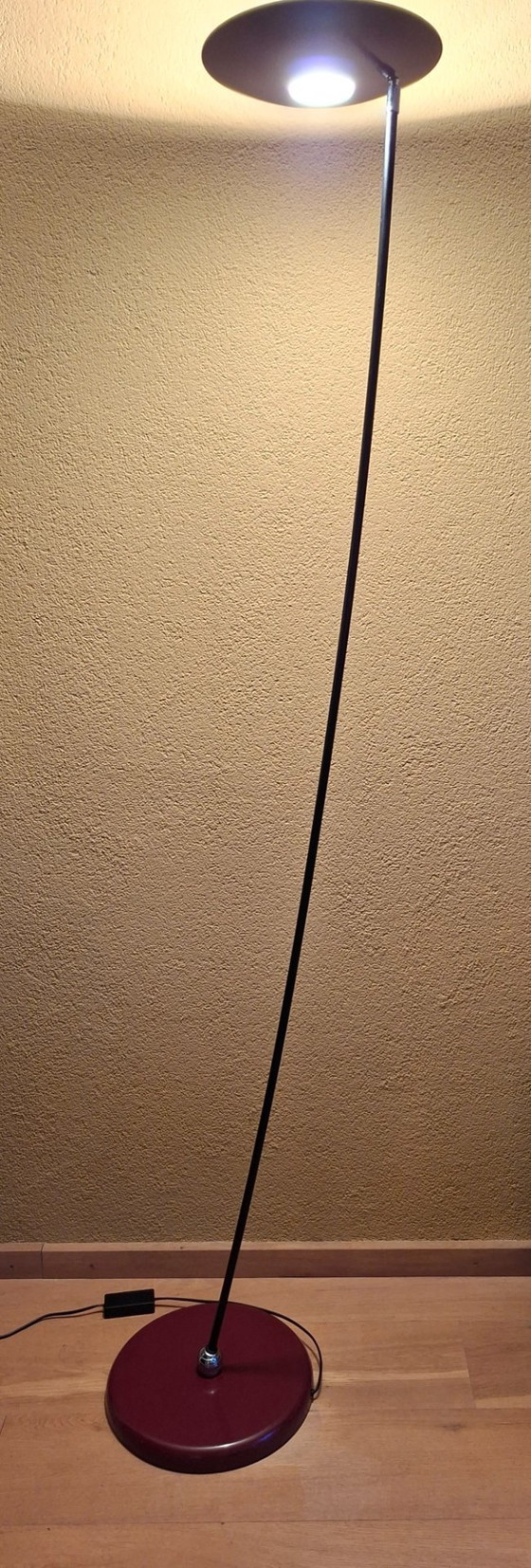 Image 1 of Lampadaire rouge Hala Zeist vintage, uplighter.