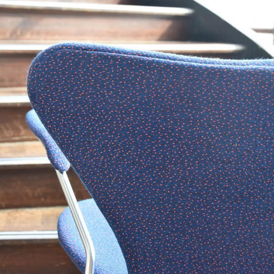 Image 1 of Fritz Hansen Schmetterlingsstuhl