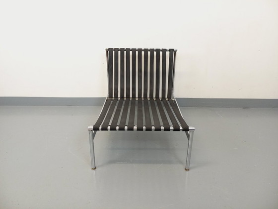 Image 1 of Fauteuil chauffeuse moderniste vintage en tissu et métal chromé des années 60 70