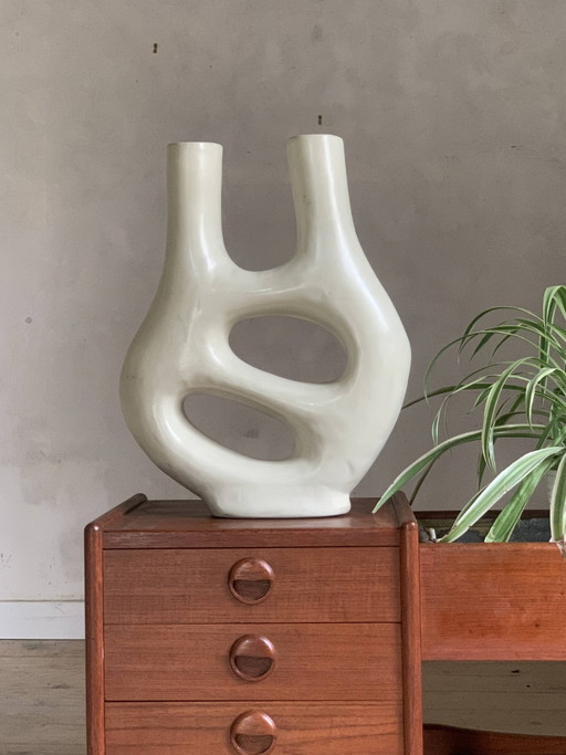 Vaso vintage in ceramica con decorazioni astratte biomorfe.