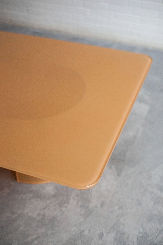 Image 1 of Perzikkleurige glazen salontafel van Galotti & Radice, jaren 70, Italië