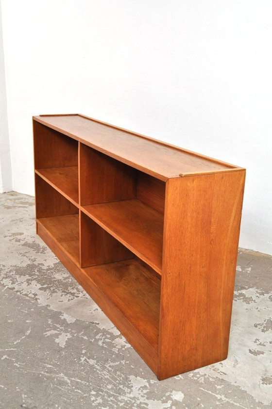 Image 1 of Vintage boekenkast / tv meubel in eiken