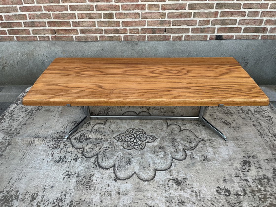 Image 1 of Tavolino da caffè vintage di metà secolo con piano in rovere massello e base cromata