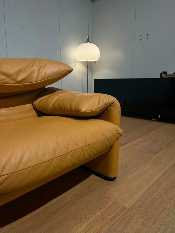 Image 1 of 2x Nieuwstaat Cassina Maralunga 2-Zits Bank Bruin Leer