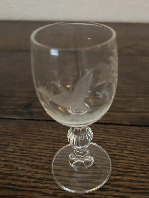 Bicchiere da liquore con scena di caccia incisa