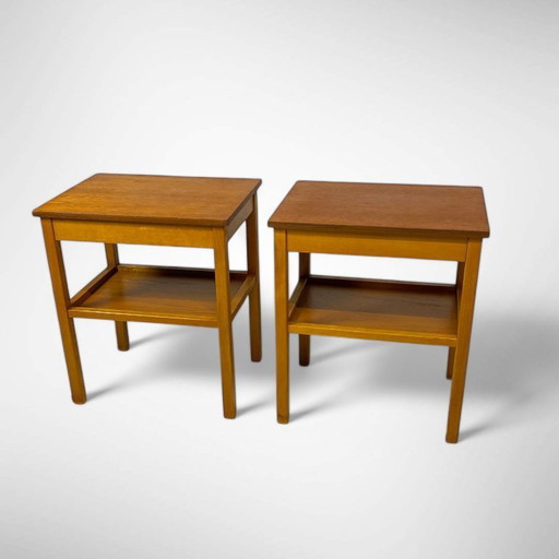 Set Of 2 Vintage Nightstands