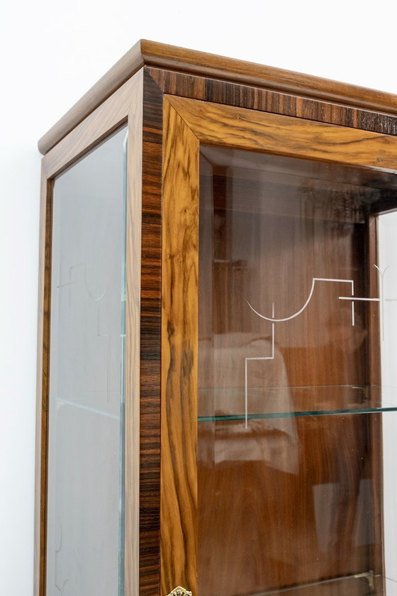 Image 1 of Art Dèco Italienische Nussbaum Vitrinen oder Bar Vitrine, 1925