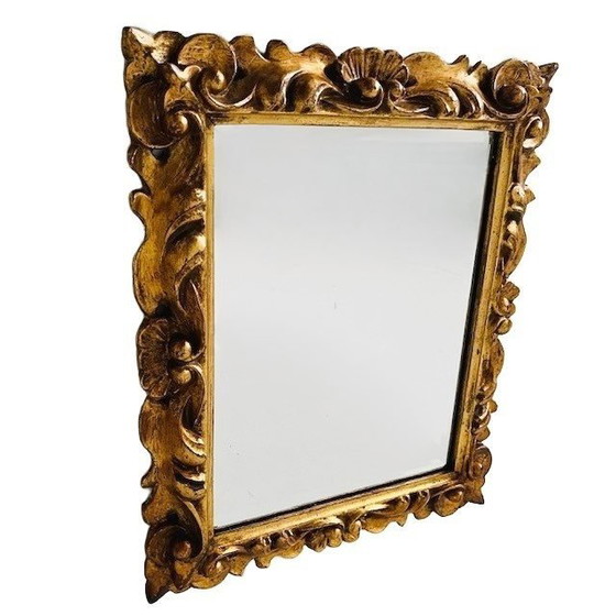 Image 1 of Vintage Italiaanse barok vergulde gouden spiegel houtsnijwerk 1960's
