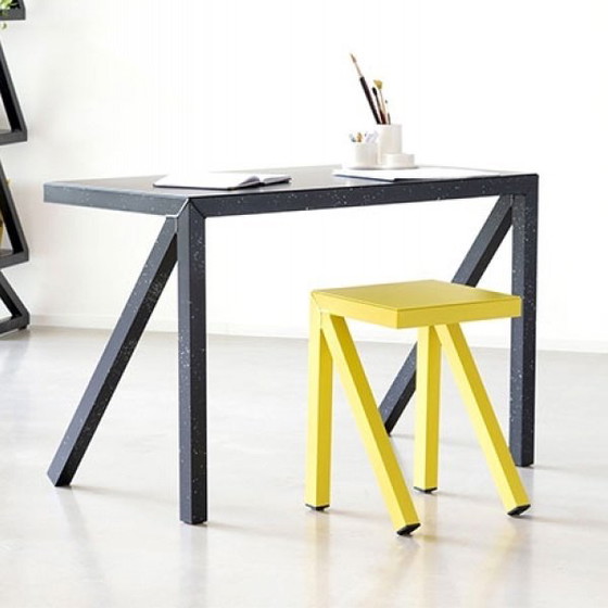 Image 1 of Magis hoge tafel Bureaurama High Table door Jerszy Seymour  