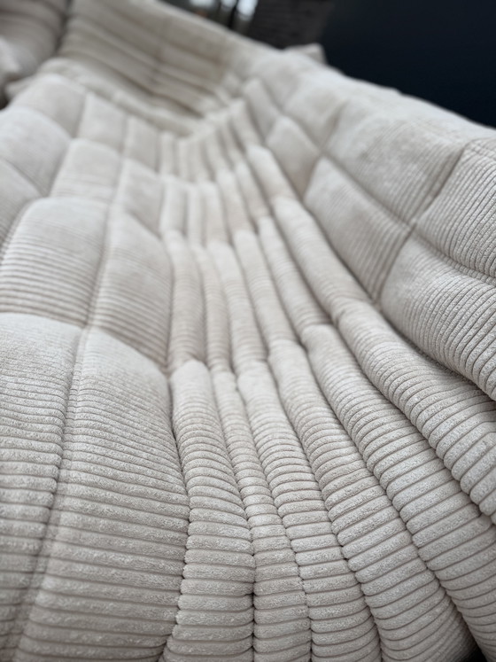 Image 1 of Ligne Roset Togo set in Beige Corduroy (velours côtelé) 10/10 staat!!