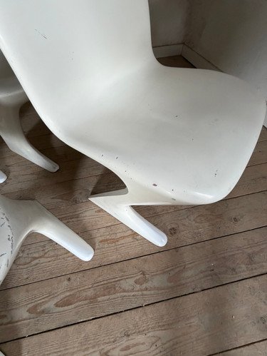 Sedie Kangourou bianche vintage di Ernst Moeckl – Chaise longue, Space Age (photo 9 of 28)