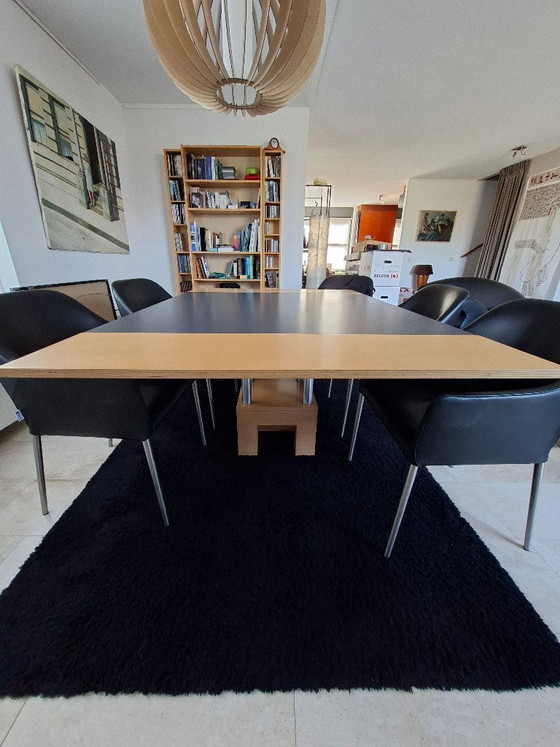Image 1 of Mooie, unieke moderne design eettafel met een strak design.