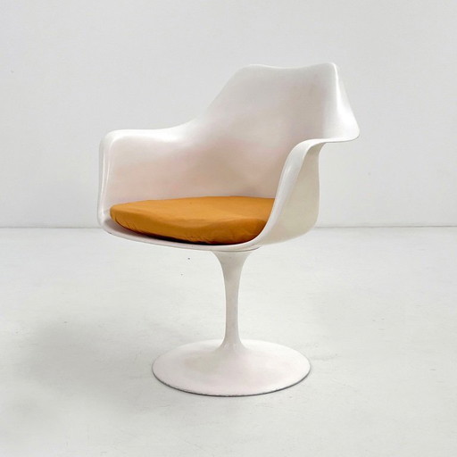 Tulpenfauteuil van Eero Saarinen voor Knoll, jaren 70.