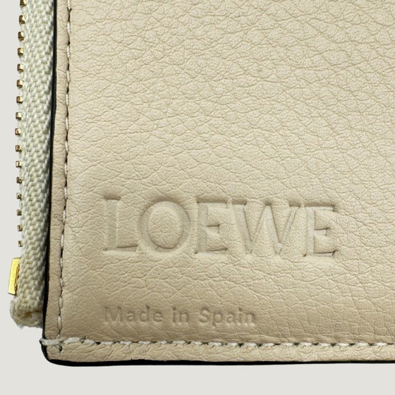 Image 1 of PORTEFEUILLE LOEWE