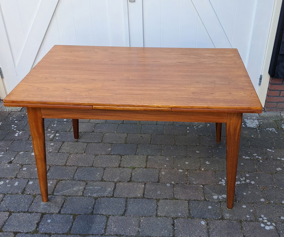 Image 1 of Table à manger design danoise XL