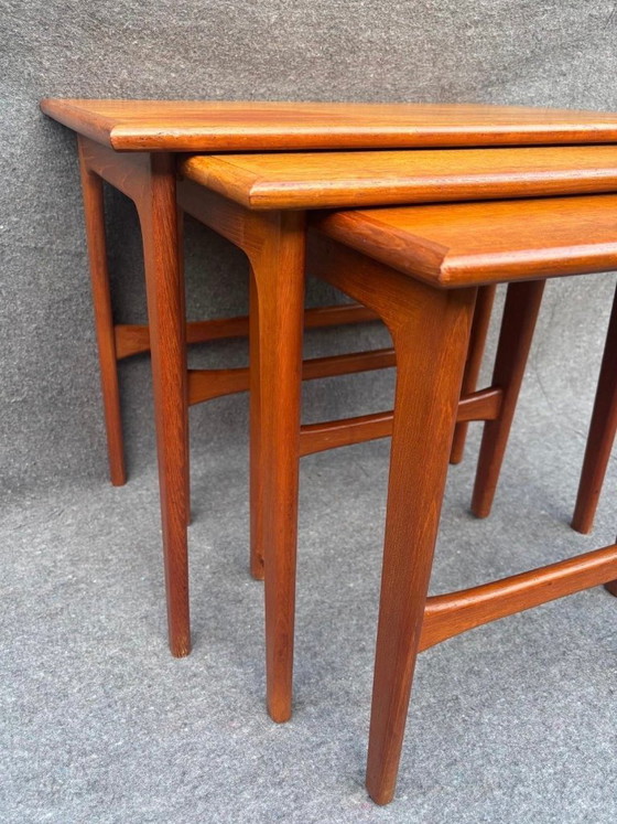 Set of nesting tables, Danish design 60s, Side tables, Wood, Brown, Mid Century Modern (photo 3 of 14)