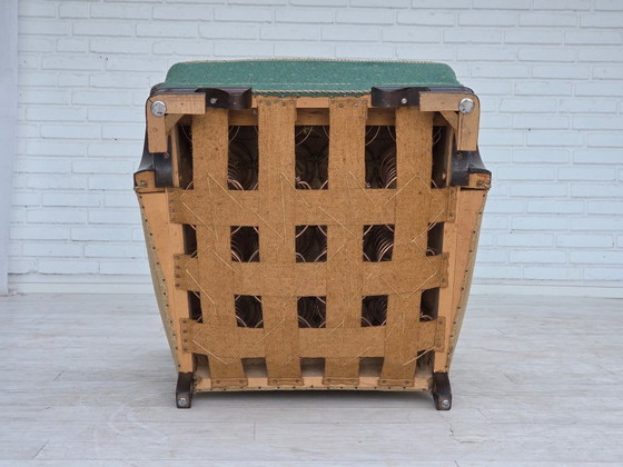 Image 1 of Deense fauteuil uit de jaren 60, bekleed met groene en beige meubelwol.